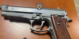 Șicanare în trafic. Autorul avea pistol, polițiștii l-au urmărit