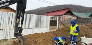 (FOTO) TISĂU. Au început lucrările la noua rețea de gaze, iar primarul și vicele au trecut la PSD