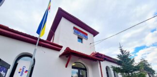 (FOTO) ,,Vă place cum arată clădirea proaspăt reabilitată…?” Ce primărie se pregătește să inaugureze un sediu modernizat