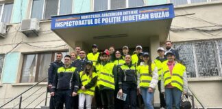 (VIDEO) Experiență inedită. Liceeni buzoieni, polițiști pentru o zi. Cadou aniversar oferit de IPJ Buzău
