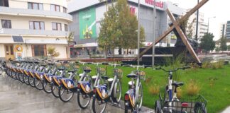 A furat un telefon, ca să-și închirieze o bicicletă municipală
