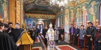 (FOTO) IPS Ciprian, în mijlocul sătenilor din Pietroasele