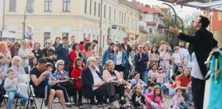 Spectacol inedit pe platoul din Piața Dacia. Festivalul Shakespeare, la Buzău