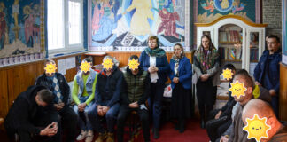 (FOTO) Condamnați din penitenciar, la slujbă în capelă. Activitate a Arhipiescopiei Buzăului și Vrancei
