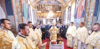 IPS Ciprian a slujit la Măicănești, de ziua Sfinților Mari Împărați Constantin și Elena