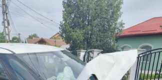 (FOTO) Soferiță rănită într-un accident, la Potoceni