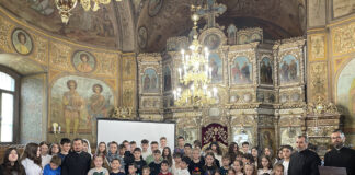 (FOTO) Peste 300 de copii, beneficiari ai Programului ,,Tinerii din cetate – pelerini spre Înviere”