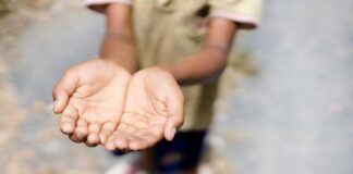 (UPDATE) Ăștia nu-s oameni! Ce a pățit o grupare care a exploatat copii și persoane cu dizabilități. I-a pus la cerșit