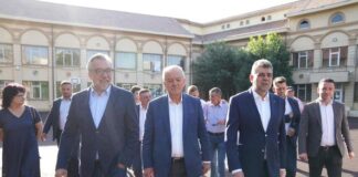 (FOTO) Premierul Ciolacu, senatorul Romașcanu și primarul Toma – la vot