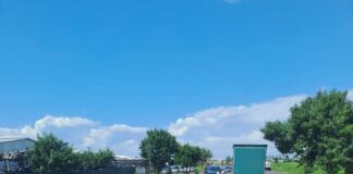 (VIDEO/FOTO) Șosea inundată la ieșire din Rm. Sărat