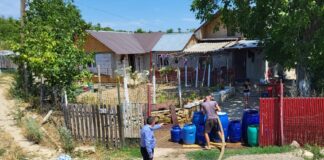 (FOTO) Apă pentru sătenii din Merei și pentru fermierii afectați de secetă