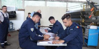 (FOTO) Emoții pentru elevii de la școala militară Boboc. Au început examenele