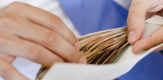 Și la Buzău! Percheziții într-un dosar de corupție privind susținerea unor examene universitare/de licență