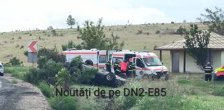 (FOTO) Accident la Crucea Comisoaiei. Mașină răsturnată