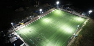 (FOTO) MĂRĂCINENI. Teren nou de fotbal, inaugurat cu Finala Supercupei Județene
