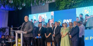 (FOTO) Adrian Mocanu, ales președinte al PNL Buzău