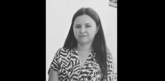 ”Cu inima sfâșiată, ne luăm rămas-bun de la doamna învățătoare…”. Mesajul transmis de colectivul Școlii Mihăilești