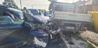(FOTO) Accident pe DJ 203K, la Săpoca. ,,O persoană este evaluată medical”