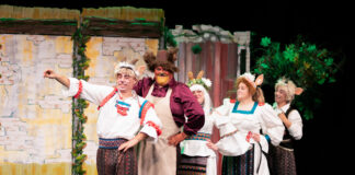 Începe noua stagiune la Teatrul ,,George Ciprian”. Spectacolul ,,Capra cu trei iezi”, în deschidere