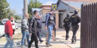 (VIDEO) Trei tineri, în arest. Acuzați de tâlhărie și furt