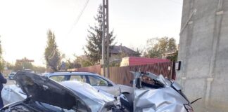 (UPDATE/FOTO) Accident la Topliceni. Trei răniți