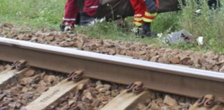 (UPDATE) Tragedie pe calea ferată. Bărbat spulberat de trenul Nehoiașu