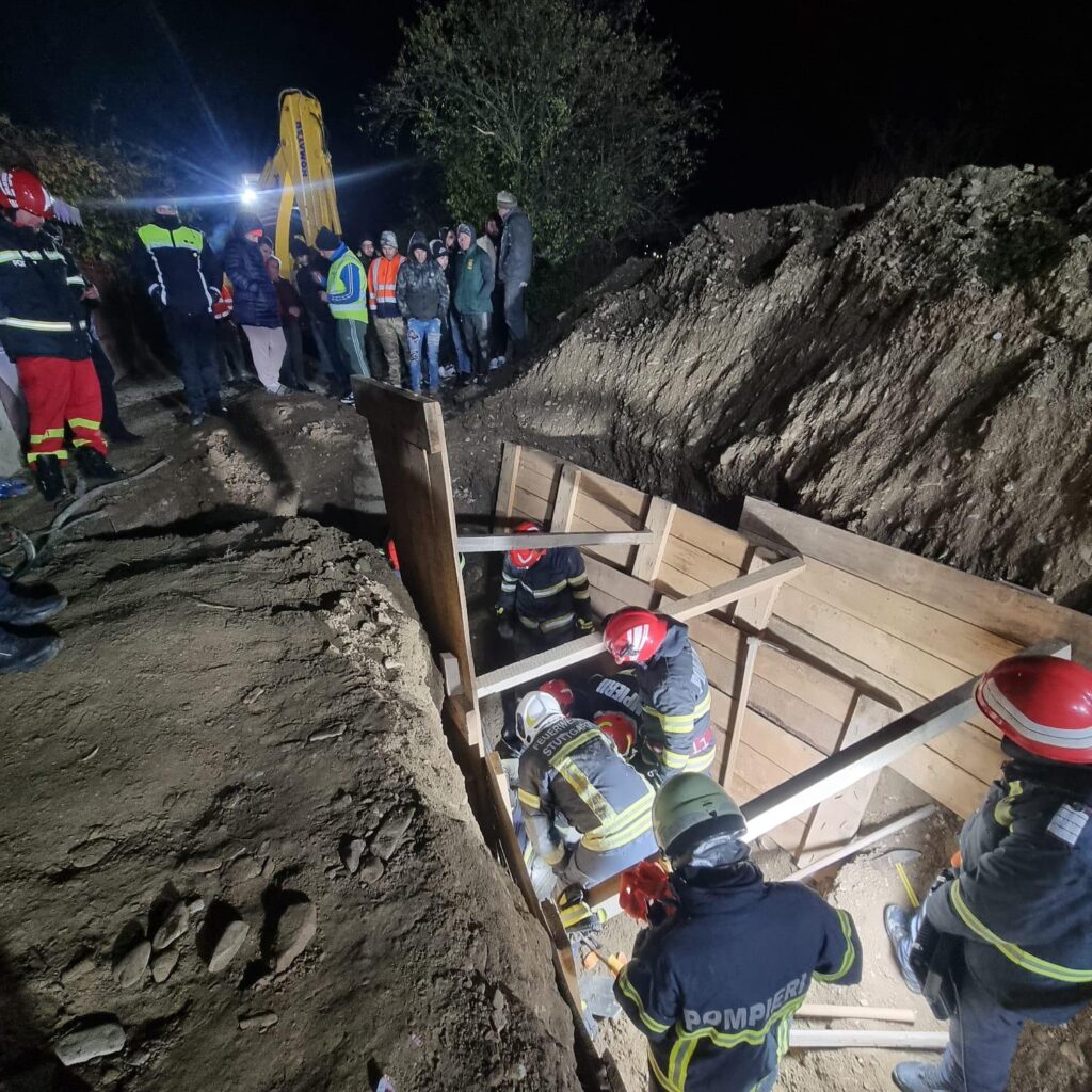 misiune salvare ISU Buzău, persoane surprinse sub mal