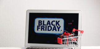 (VIDEO) Cum eviți înșelătoriile online de Black Friday. Sfaturi din partea Poliției