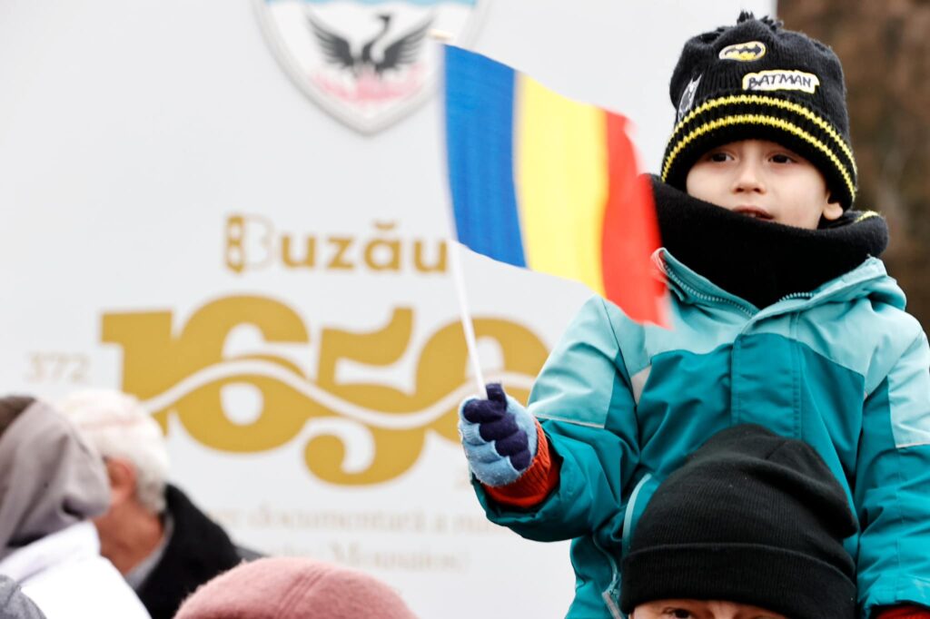 premier Marcel Ciolacu Calea Eroilor Buzău 1 decembrie 2024, Ziua Națională a României manifestări Calea Eroilor Buzău