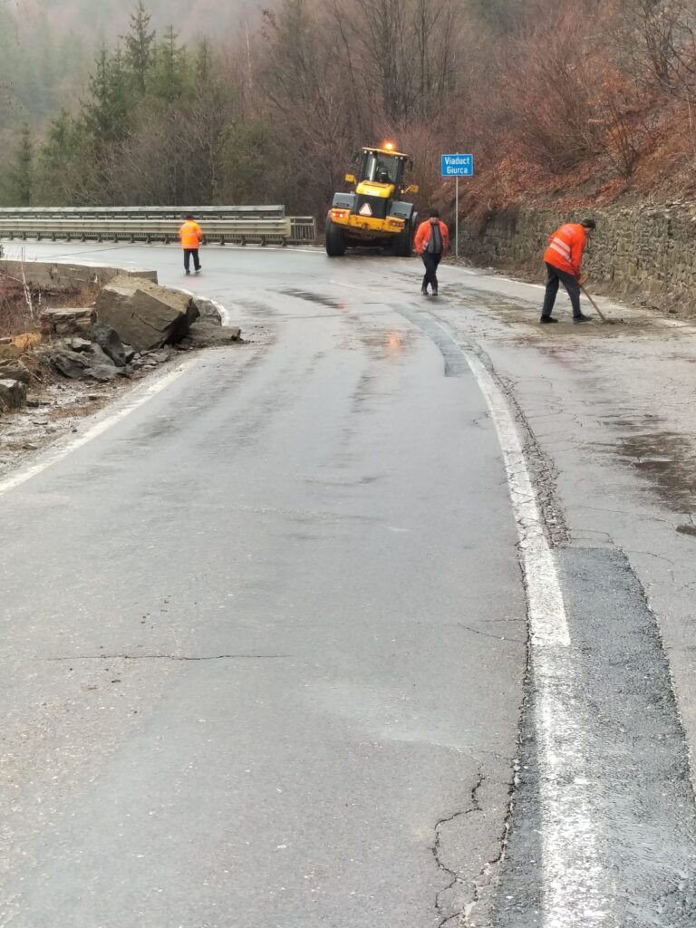 căderi de pietre DN 10 Siriu, DRDP Buzău