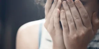 (UPDATE) Nu vă bateți joc! Caz de agresiune sexuală asupra unei eleve, tratat cu superficialitate de unele instituții ale statului