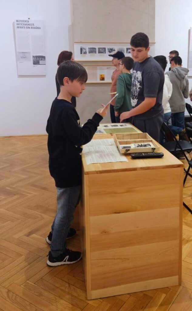 detenția politică în țările comuniste, dezbatere elevi Muzeul Județean Buzău, expoziție ROMLAG 1945-1965, penitenciar Râmnicu Sărat