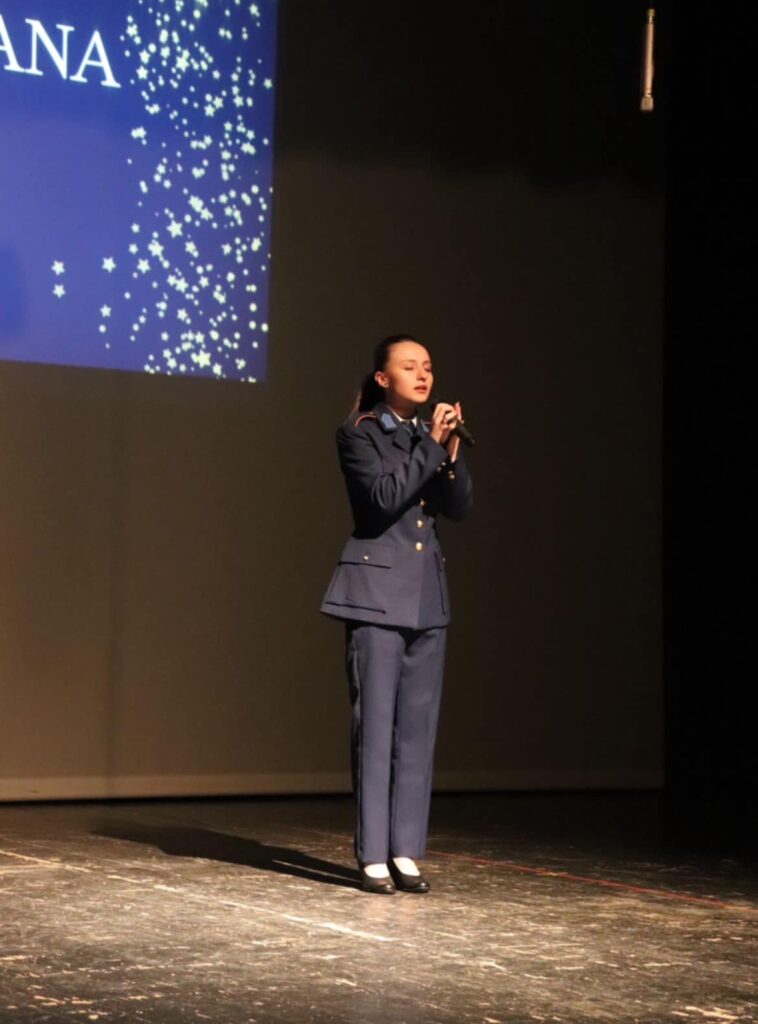 Georgiana Mirea elevă școala Boboc, Școala Militară de Maiștri Militari și Subofițeri a Forțelor Aeriene „Traian Vuia”.