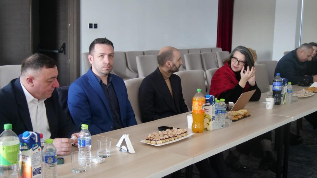 fabrică prelucrarea aluminiului, fabrică prelucrarea aluminiului Buzău