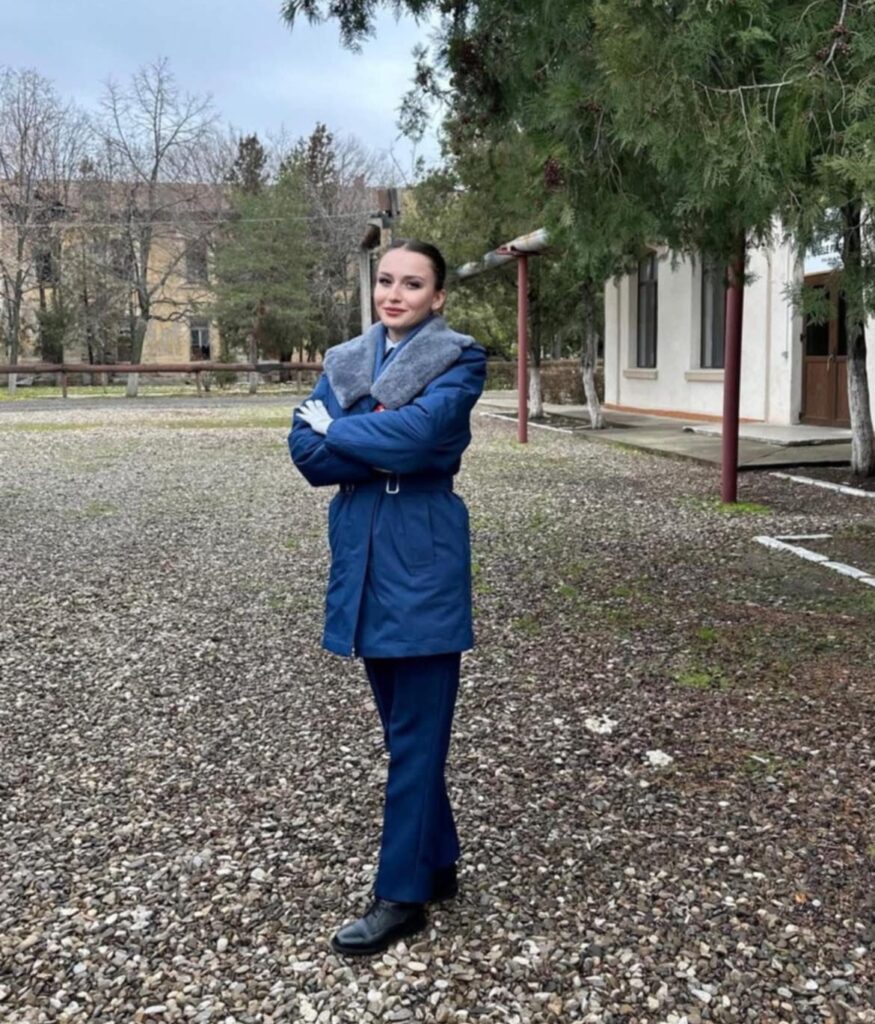 Georgiana Mirea elevă școala Boboc, Școala Militară de Maiștri Militari și Subofițeri a Forțelor Aeriene „Traian Vuia”.