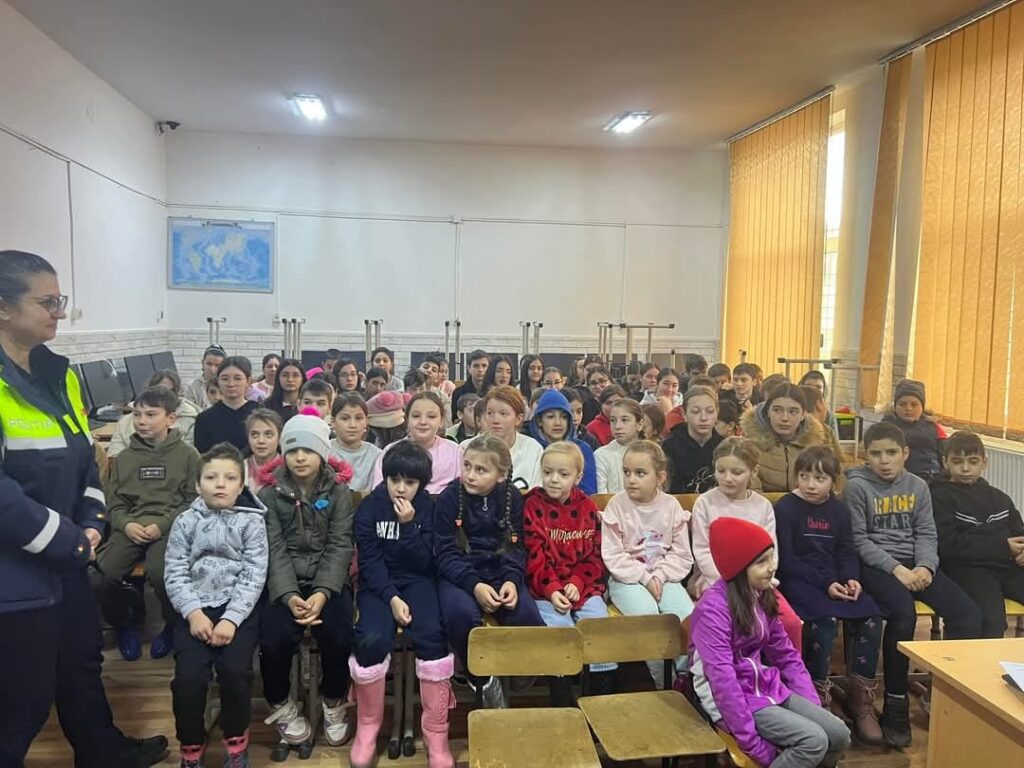 activitate preventivă polițiști elevi Sărulești