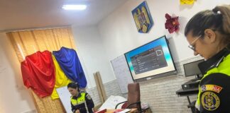 (FOTO) Elevii Școlii Sărulești, întâlnire cu polițiștii