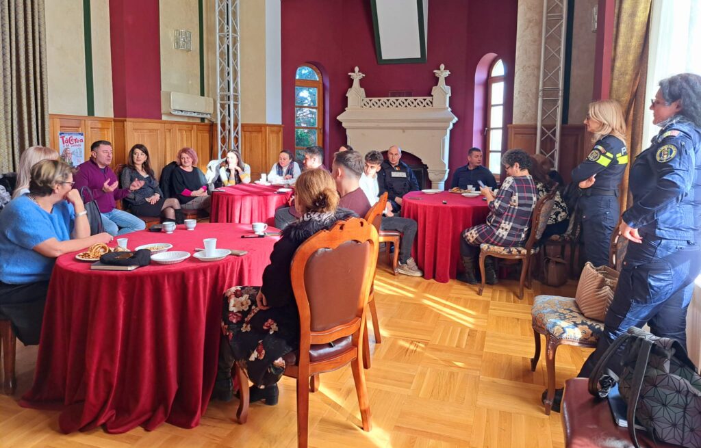 cafeneaua publică elevi polițiști Buzău, Centrul Cultural și Educațional Alexandru Marghiloman Buzău, IPJ activitate preventivă Buzău