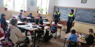 (FOTO) Elevii din Murgești și Mărgăritești, de vorbă cu polițiștii