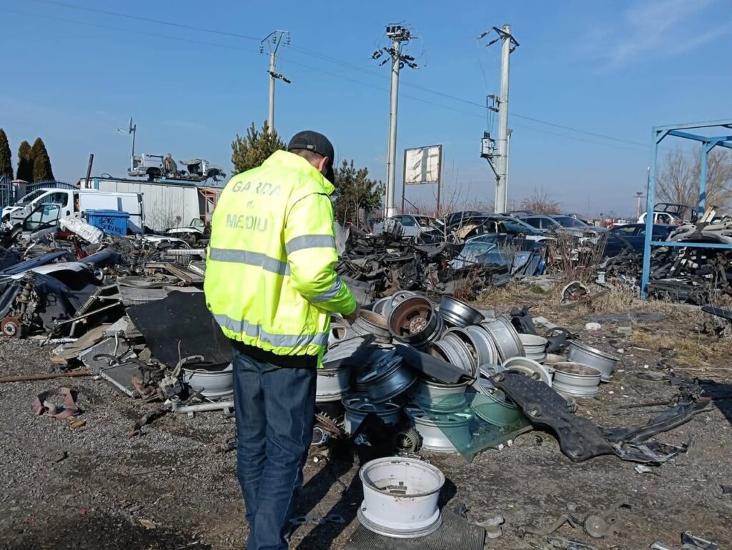 amenzi depozit dezmembrări auto Râmnicu Sărat, amenzi Garda de Mediu Buzău
