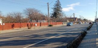 AZI. Nu lăsați mașinile parcate pe marginea drumului. Anunțul primarului din Mărăcineni