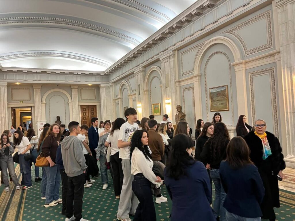 vizită elevi profesori Hasdeu Palatul Parlamentului