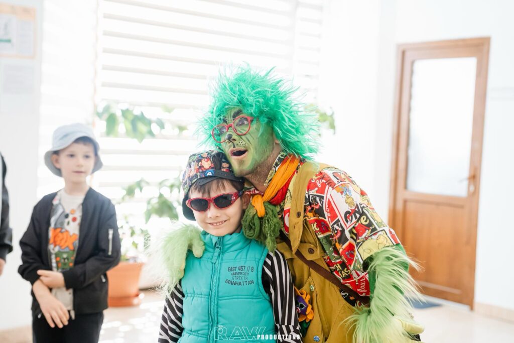 Grinch'ulică buzău martie 2025, spectacol copii Buzău