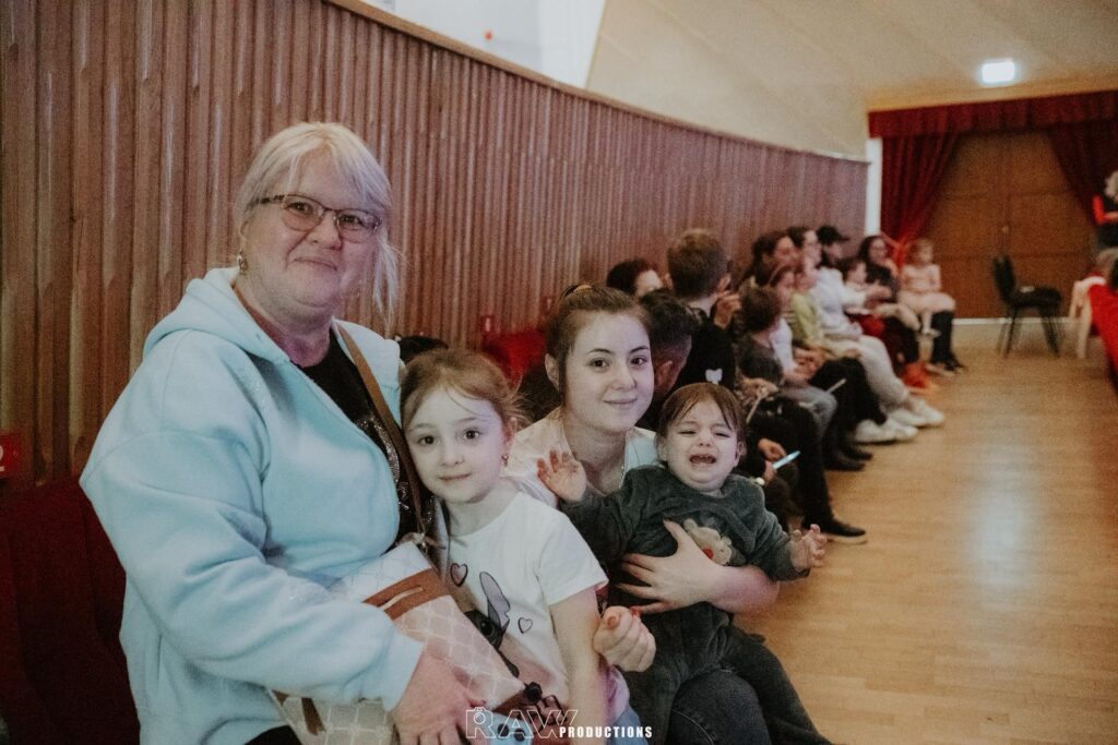 Grinch'ulică buzău martie 2025, spectacol copii Buzău