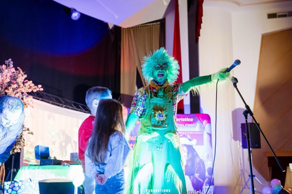 Grinch'ulică buzău martie 2025, spectacol copii Buzău