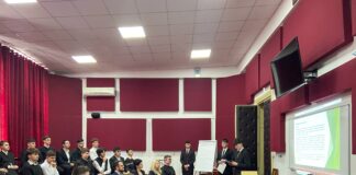 (FOTO) Seminariștii buzoieni, dezbatere despre traficul de carne vie