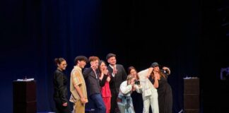 (FOTO) ,,Clinica sinucigașilor”, spectacol al Liceului de Arte, pe scena Teatrului ,,George Ciprian”