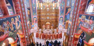 (FOTO) Hramul Catedralei Sf. Sava. A slujit IPS Ciprian