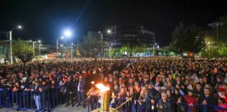 (FOTO) Mii de buzoieni, la slujba de Înviere de la Catedrala Arhiepiscopală