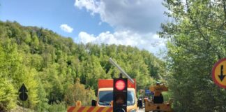 (FOTO) Atenție, șoferi! Noi semafoare pe DN 10, în zona Siriu